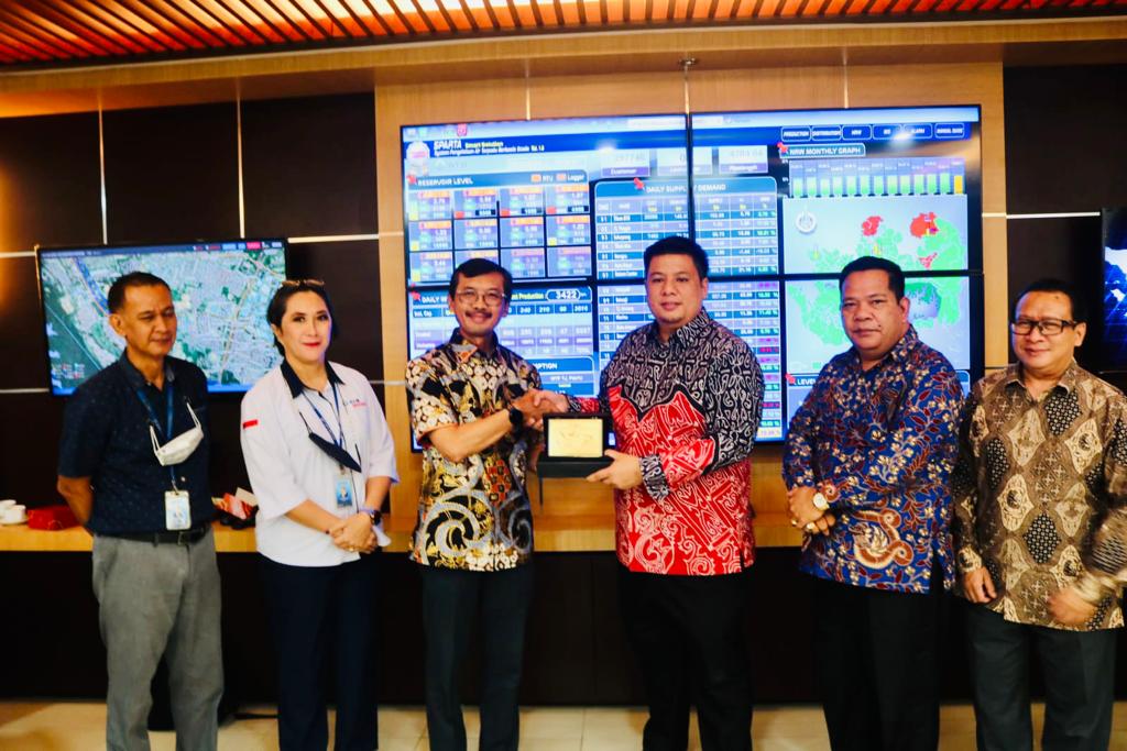 Tuntaskan Program Air Bersih Bupati Samosir kunjungi ATB Batam