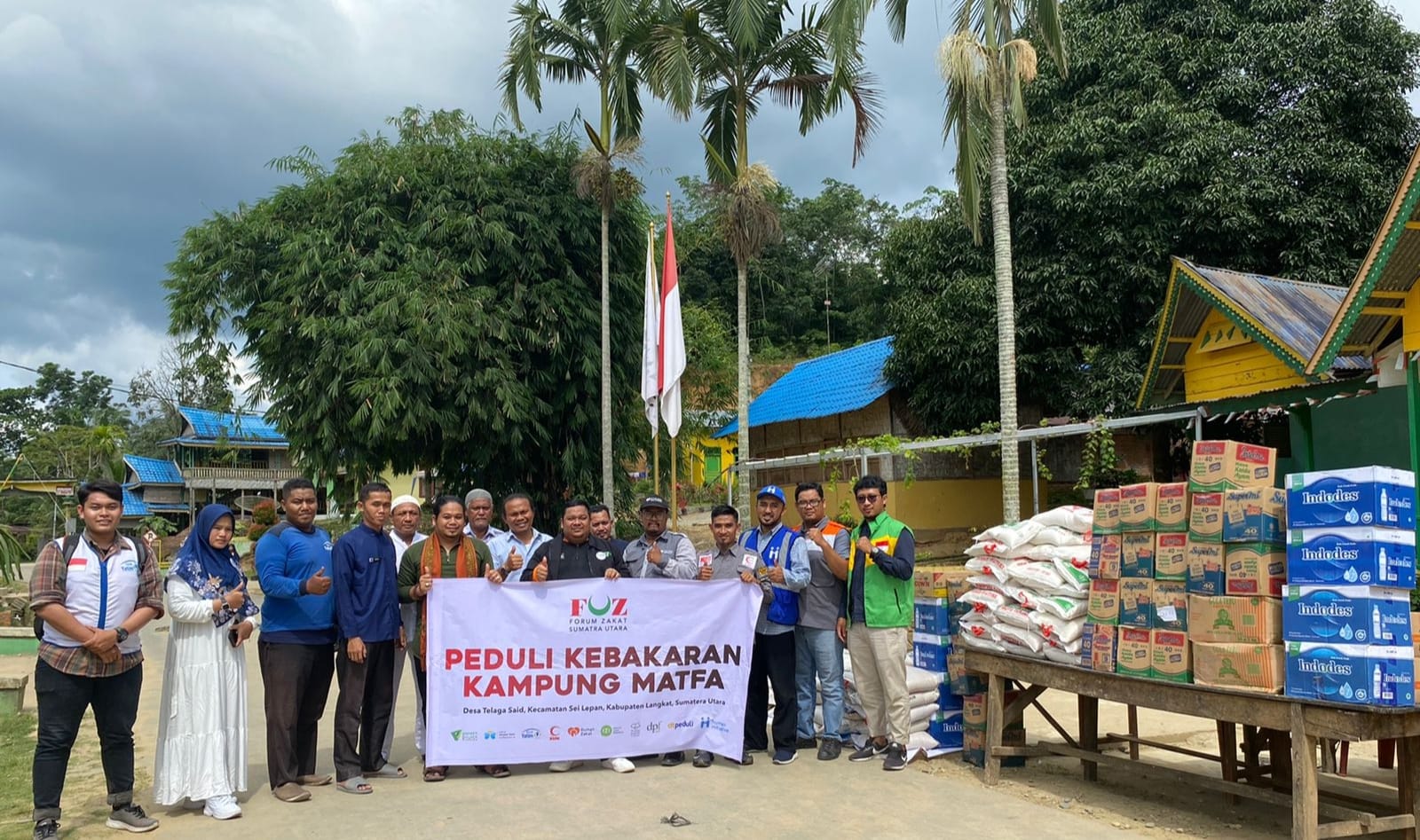 FOZ Sumut Salurkan Bantuan Korban Terdampak Kebakaran di Sei Lapan Langkat