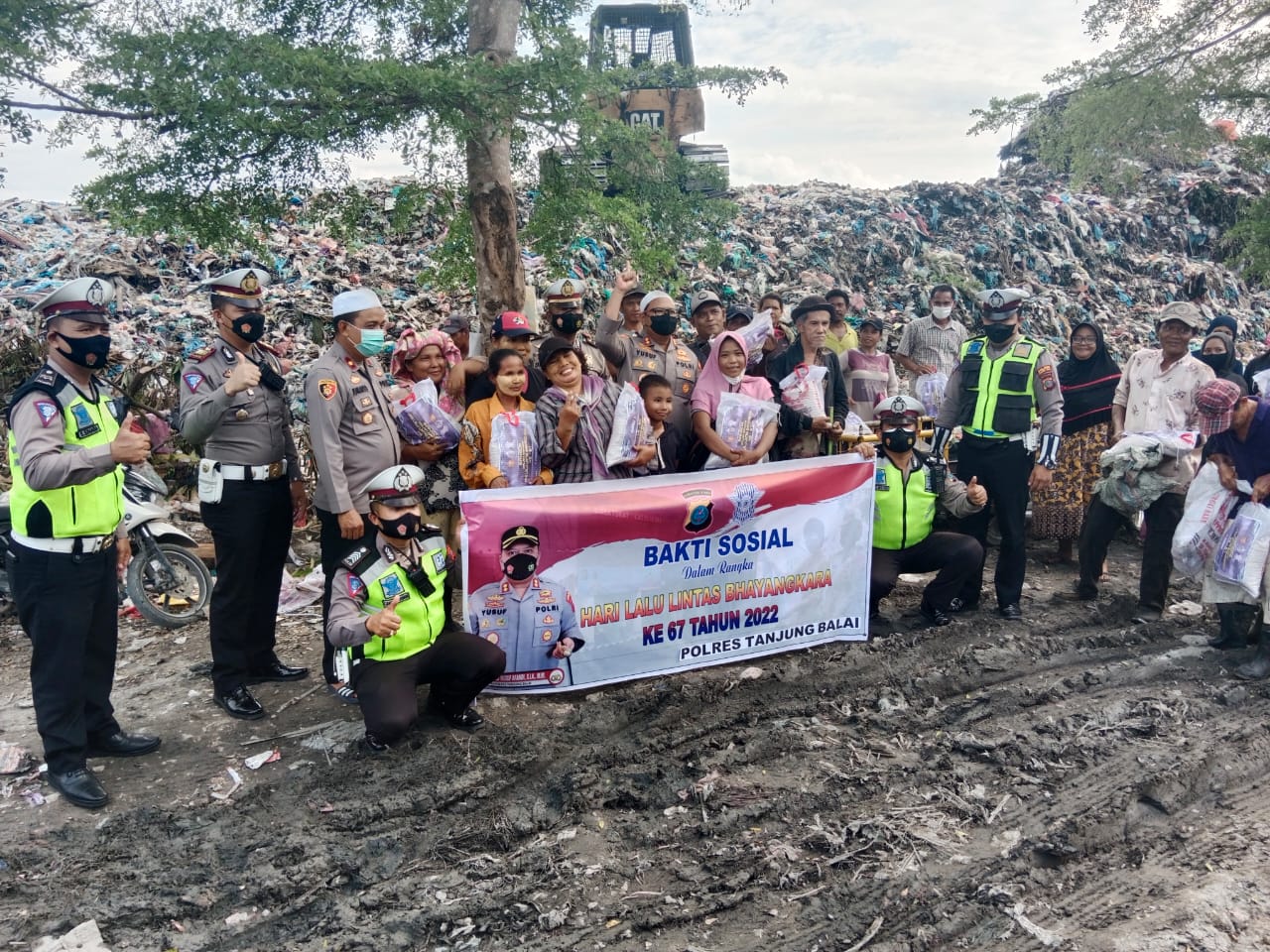 Dalam Rangka HUT Polisi Lalu Lintas ke 67 Tahun 2022, Polres Tanjungbalai Laksanakan Bhakti Sosial