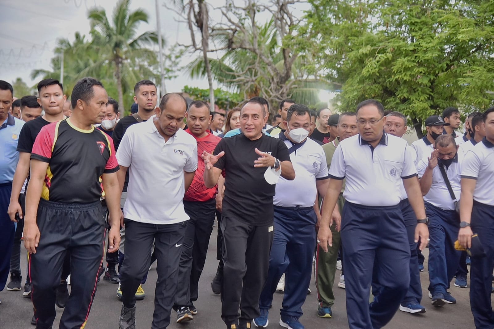 Lepas Peserta Fun Run HUT ke-77 TNI AL, Edy Rahmayadi Doakan TNI AL Terus Berjaya Menjaga Kedaulatan Negara.