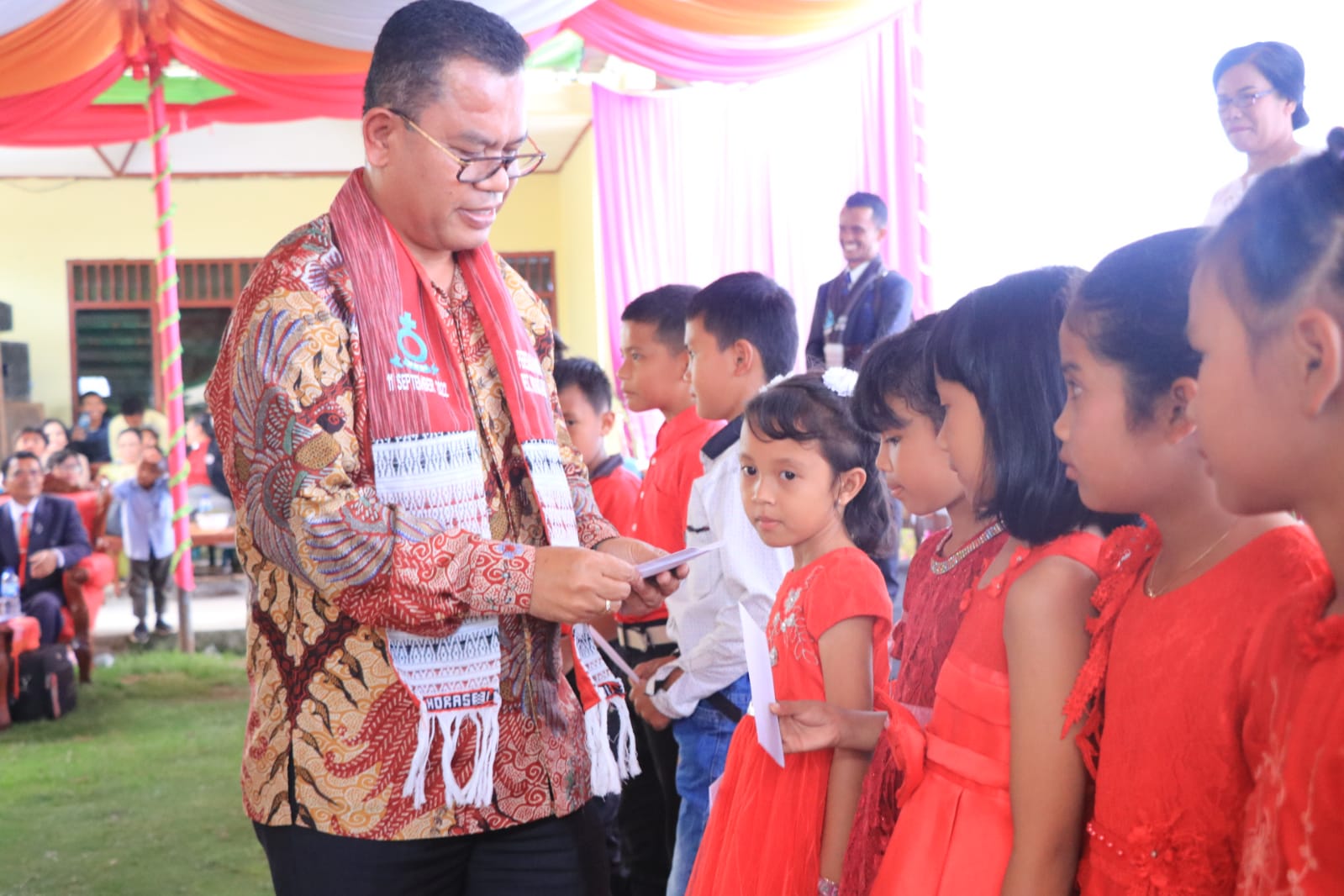 Bupati Toba Hadiri Peresmian Resor  Gereja HKBP Pintu Batu,Silaen