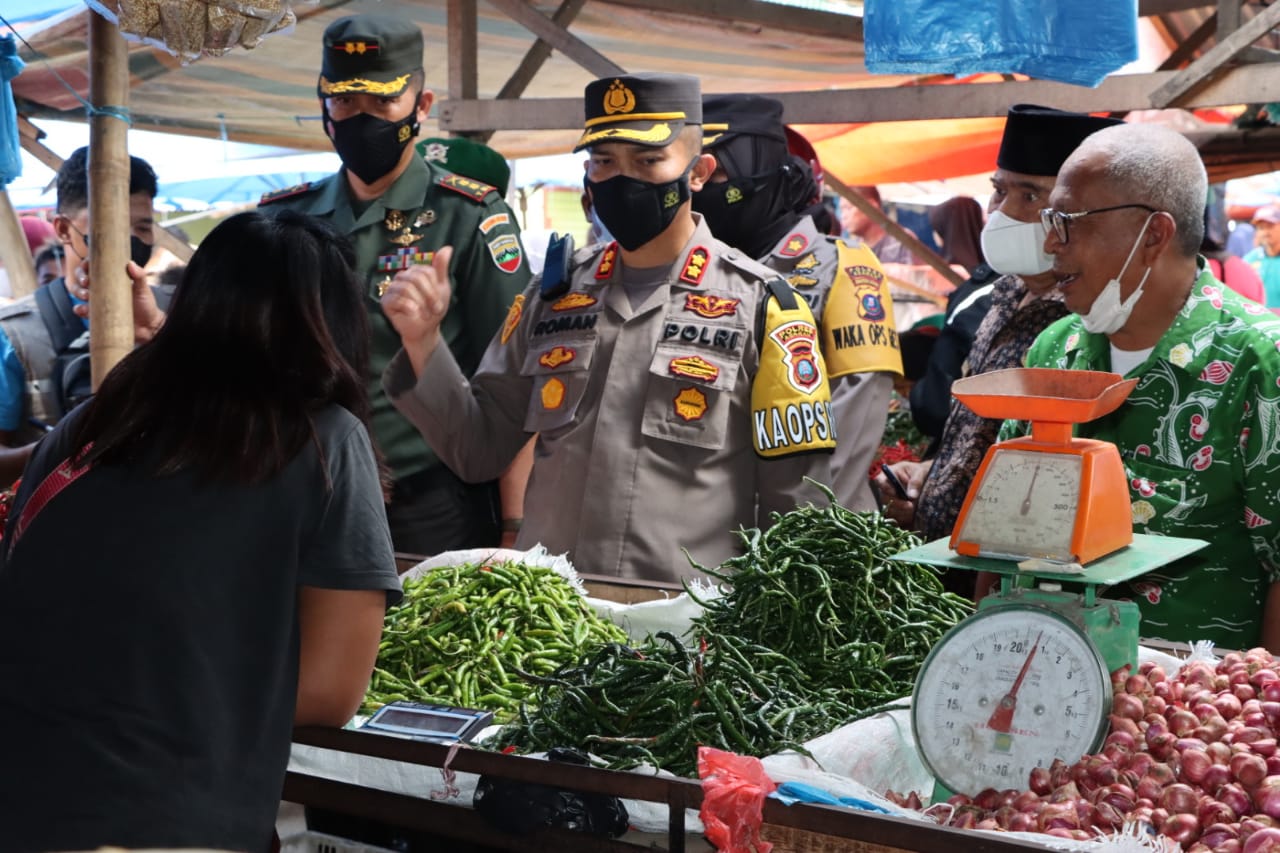 Kapolres Asahan Bersama Forkopimda Pengecekan Harga dan Ketersediaan Pasokan Sembako di Pasar Kisaran