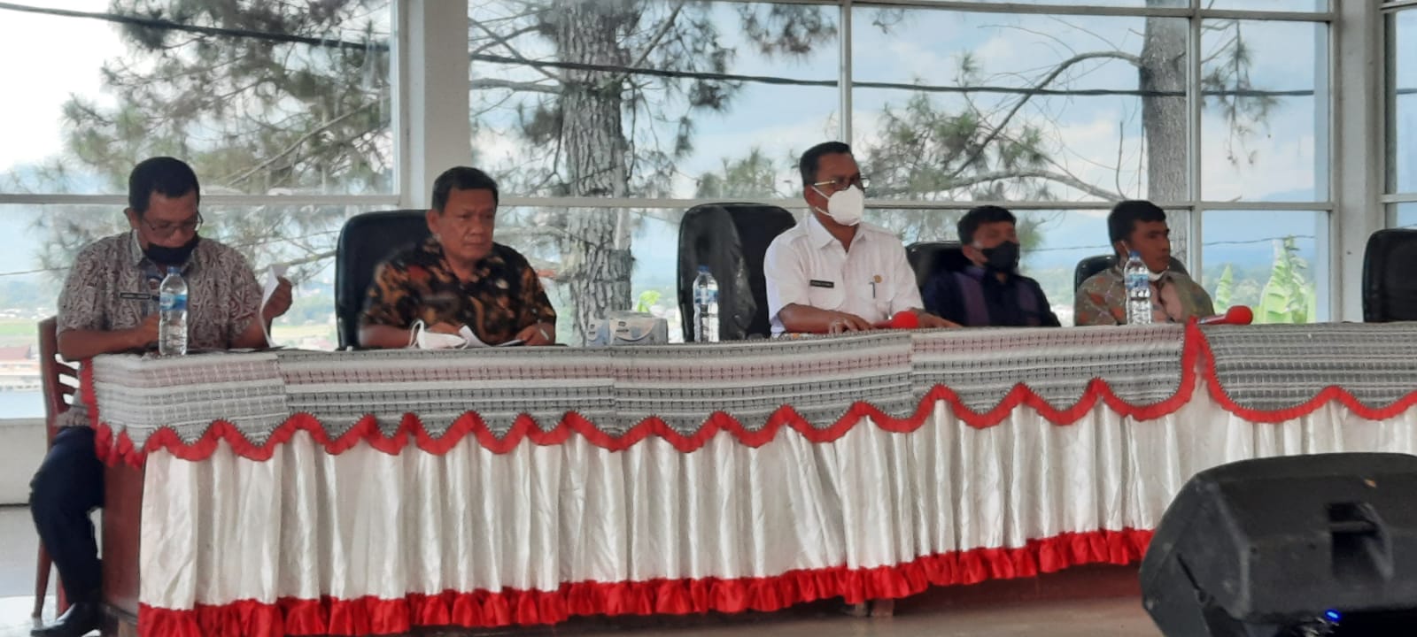 Bupati Toba Sosialisasikan Pengembalian Pedagang Pasar Balige