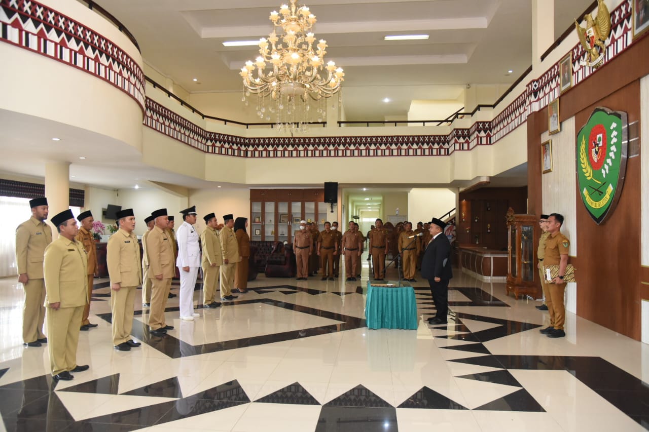 Bupati Lantik Beberapa Pejabat Tapsel 