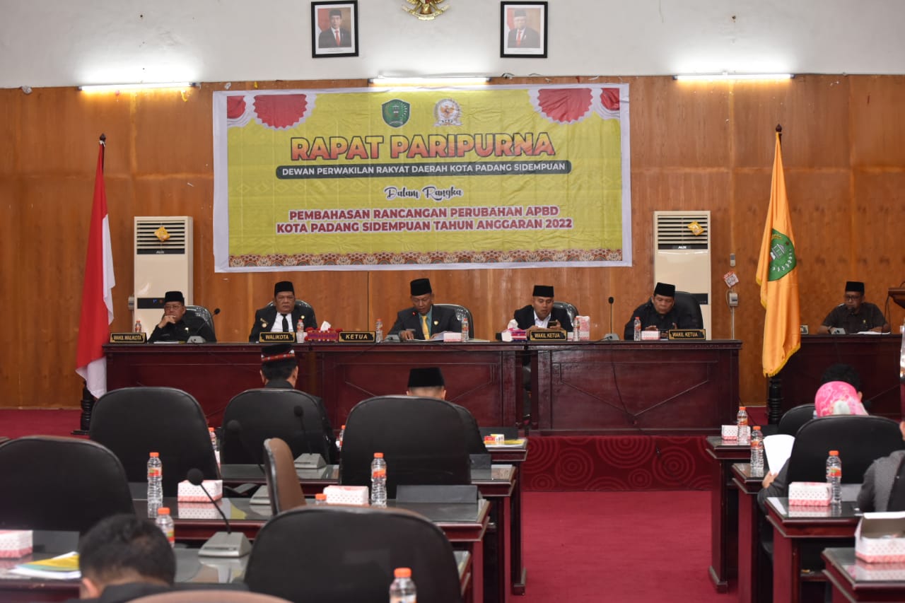 Walikota Padang Sidempuan Irsan Efendi Nasution, Sampaikan nota keuangan Ranperda P-APBD TA 2022