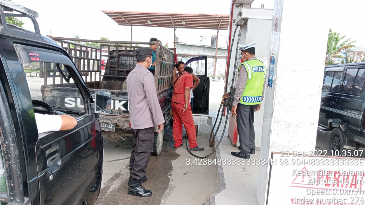Personil Polsek Galang Polresta Deli Serdang Laksanakan Patroli Ke SPBU