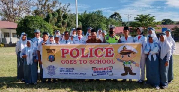 Police Goes To School