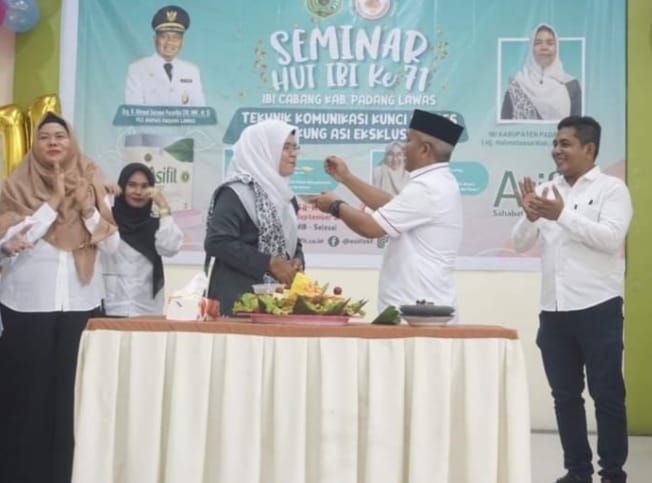 Plt Bupati dan Ketua IBI Kompak Ingatkan Bidan Tingkatkan Kualitas Pelayanan Kesehatan di Palas