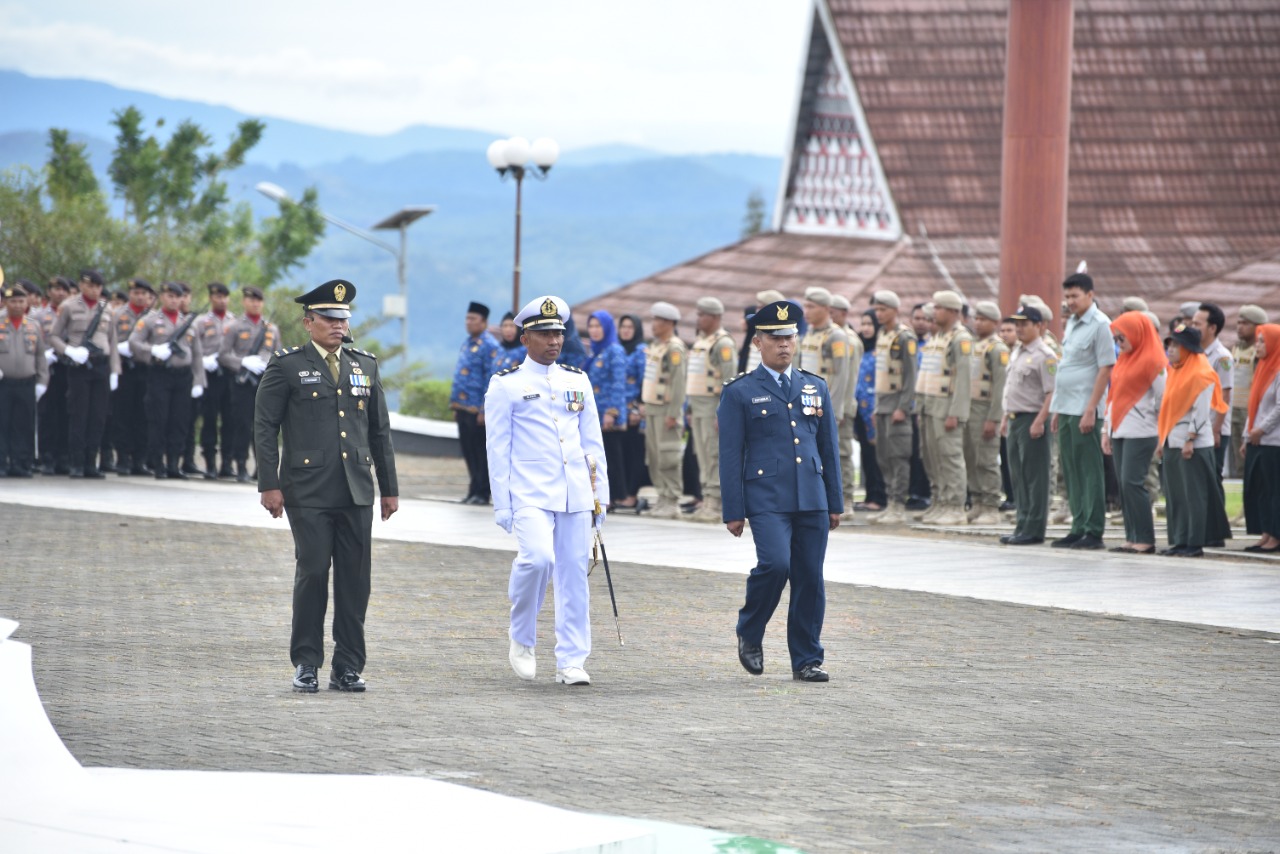 Wakil Walikota Padang Sidempuan Ir. H.Arwin Siregar MM menghadiri Upacara HUT TNI ke â€“ 77