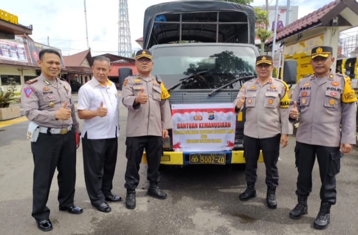 Wakapolres Tapsel Lepas Bantuan Korban Gempa Bumi ke Kabupaten Taput
