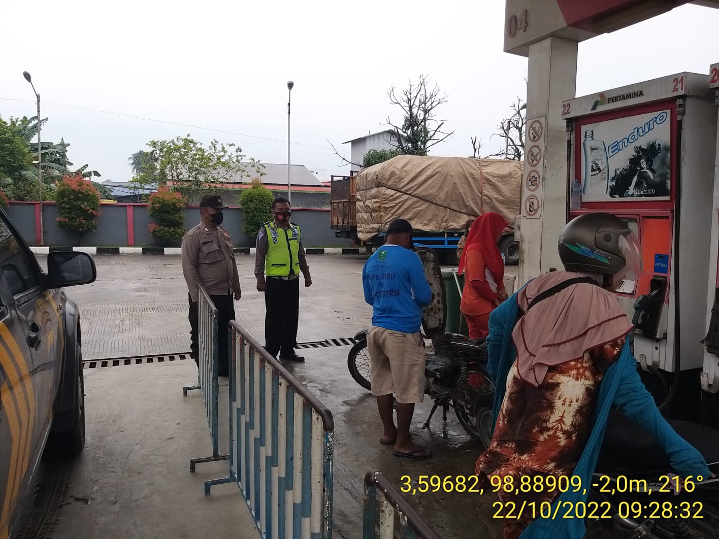 Personil Polsek Beringin Rutin Patroli dan Monitoring Ketersediaan BBM di SPBU
