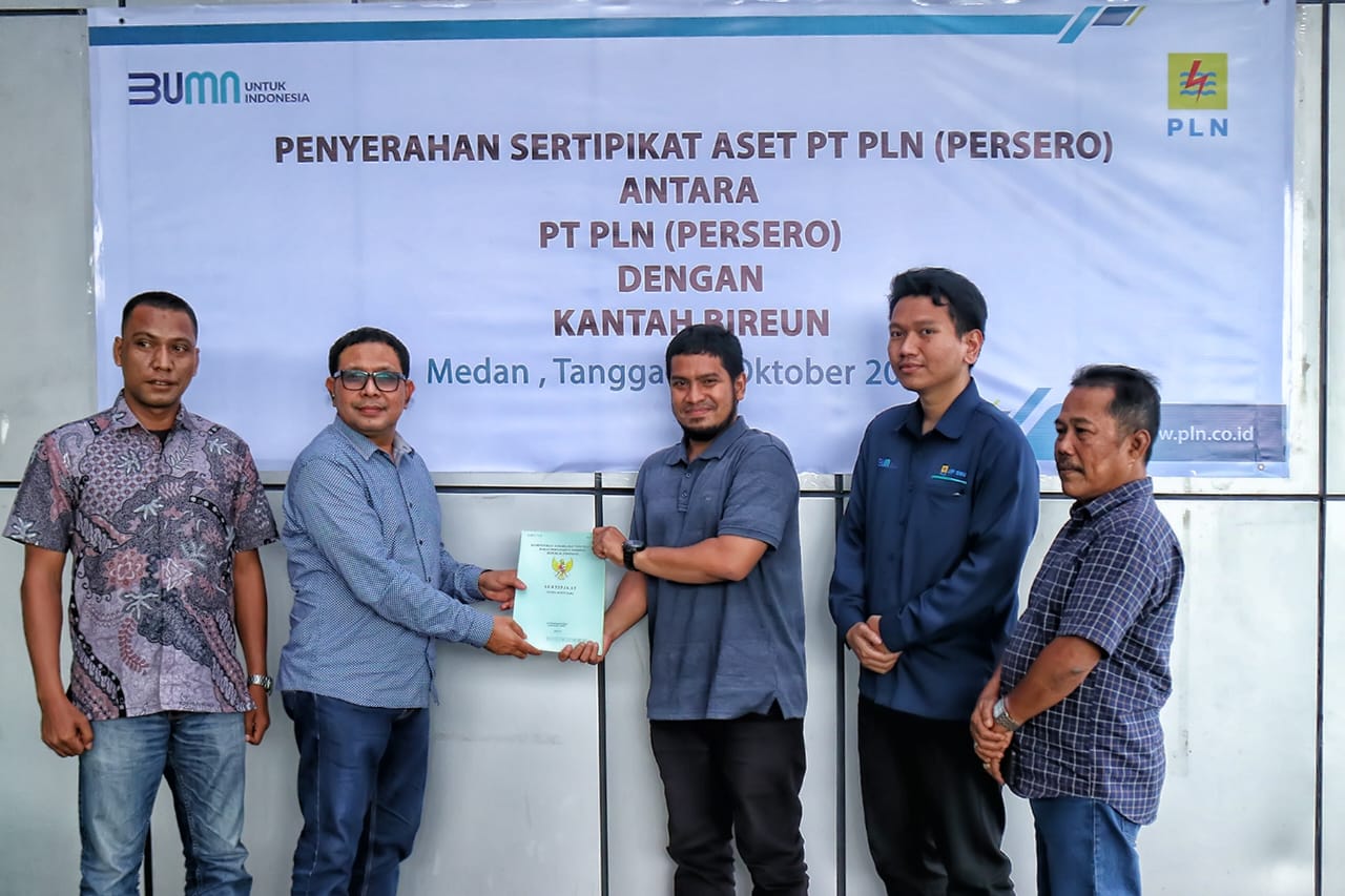 Terima 8 Sertipikat dari Kantah Bireun, PLN Maksimalkan Pengamanan Aset Negara