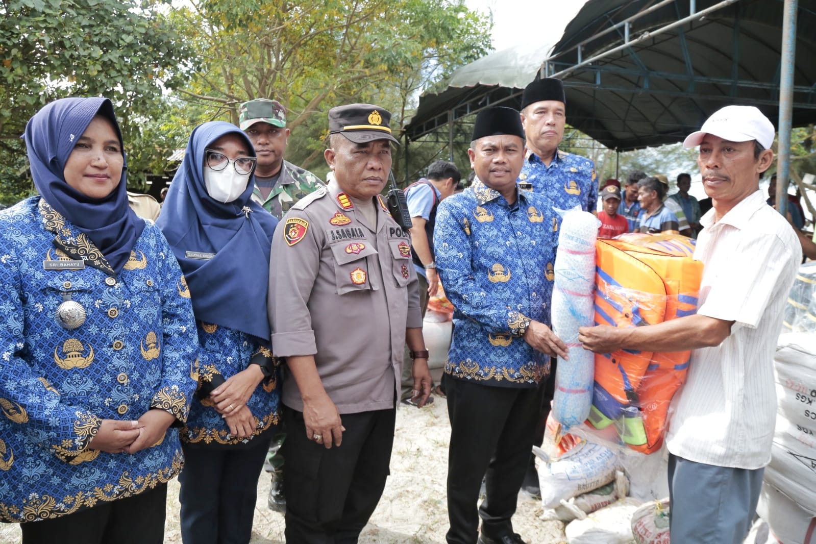 Pemkab Sergai Salurkan Bantuan Alat Penangkapan Ikan untuk Nelayan