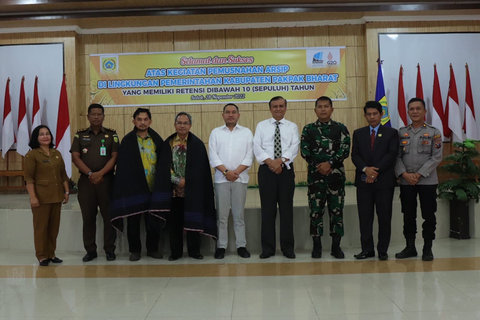 Bupati Pakpak Bharat Hadiri Pemusnahan Arsip Dibawah 10 Tahun