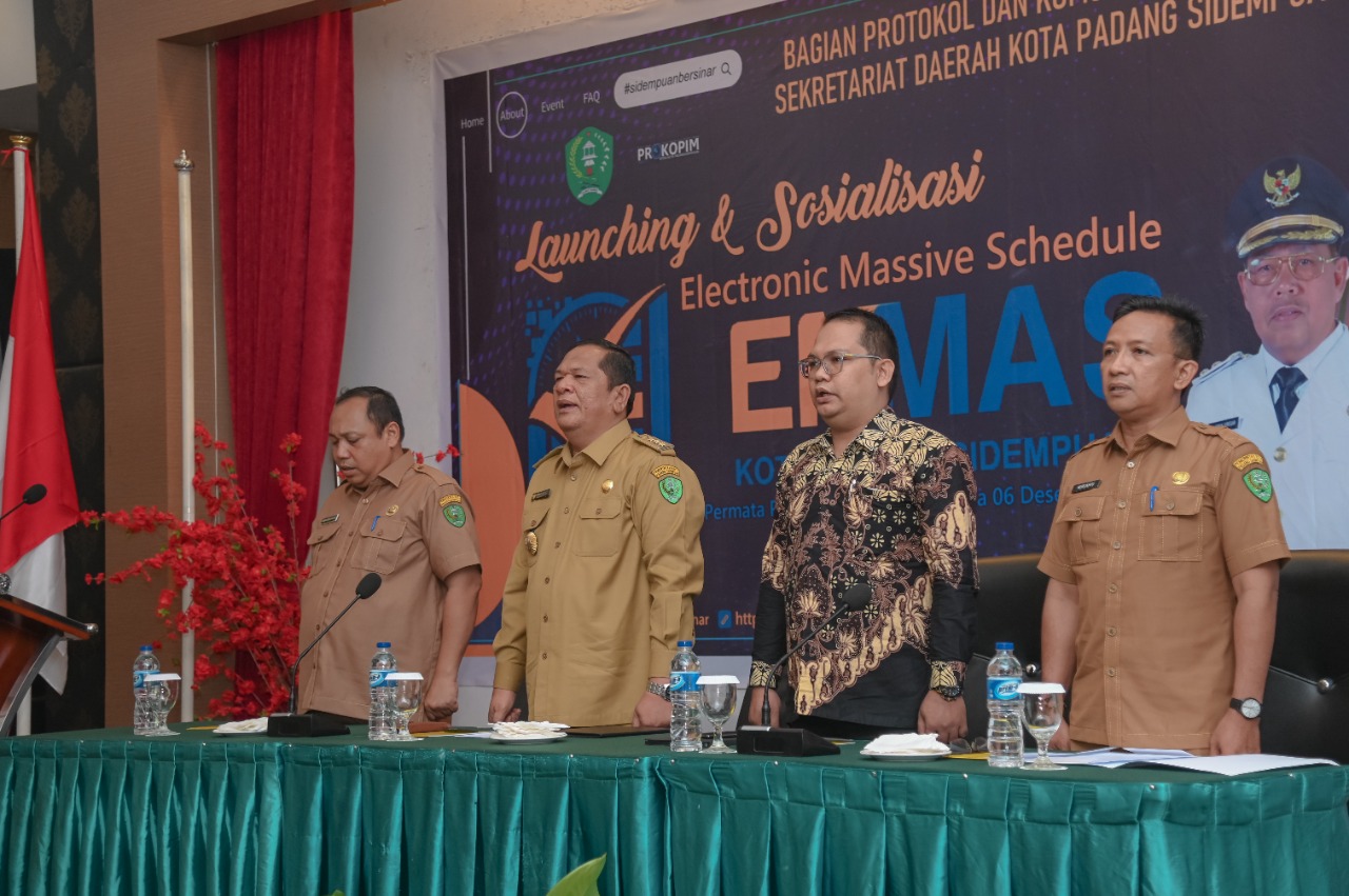 Walikota Padang Sidempuan Irsan Efendi Nasution Melaunching sekaligus buka sosialisasi Elektronik Massive Schedule (EMMAS)