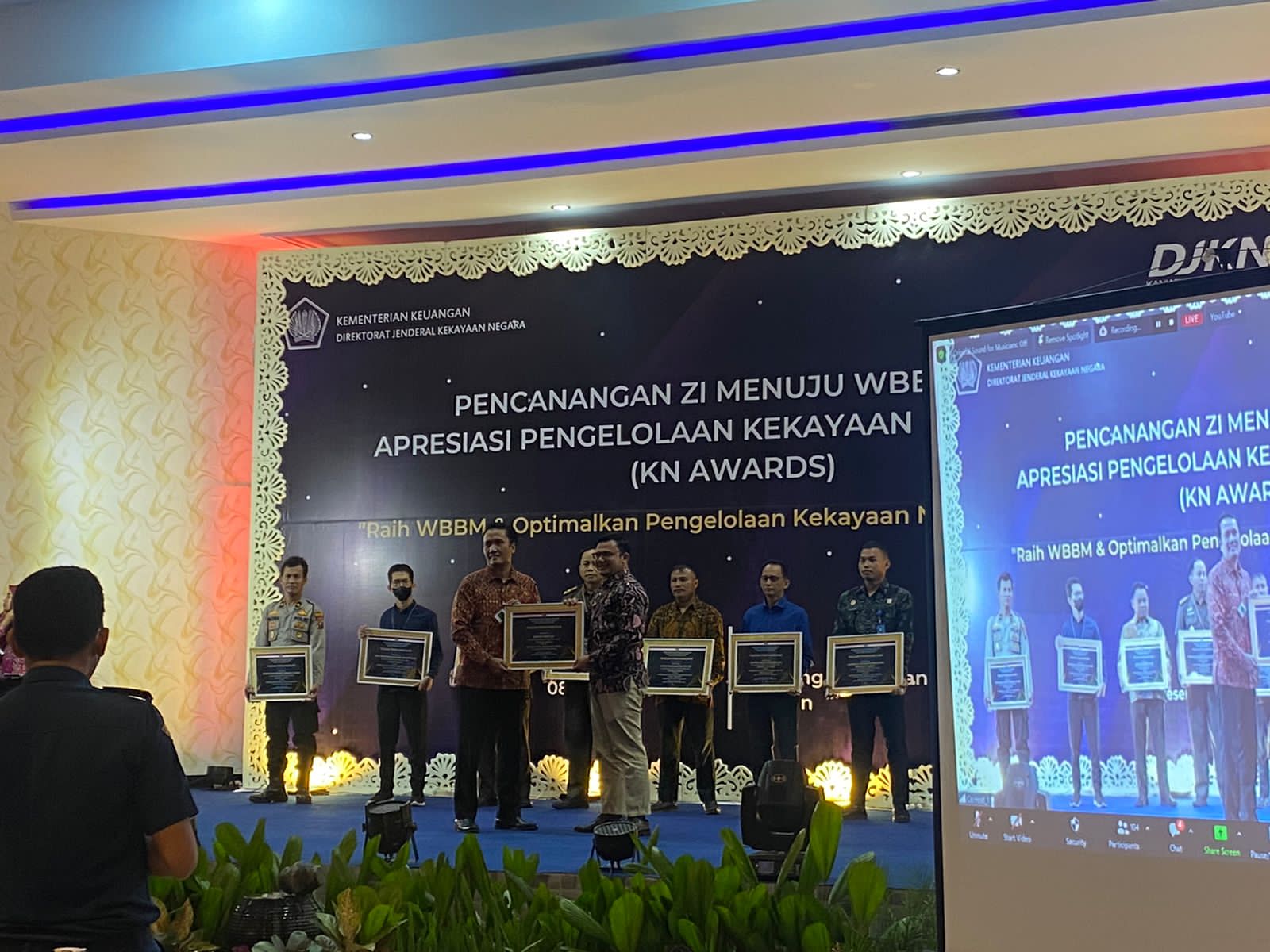 Acara KN Awards 2022,Kejari Padangsidimpuan Raih Penghargaan Kinerja Terbaik Ketiga