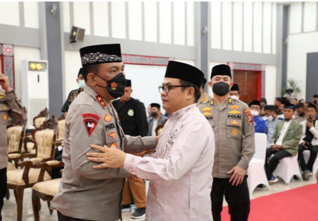 Densus 88 Kembali Tangkap 11 Teroris di Sumatera, Kyai Khambali Pengurus Harian BPET MUI Pusat : Waspada Jelang Nataru