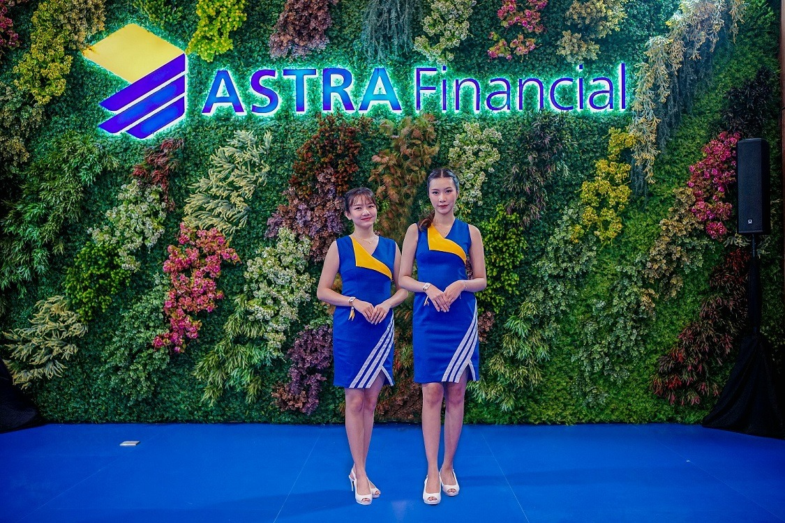 Miss Auto Show GIIAS 2023, Financial Angel yaitu Winda Erica