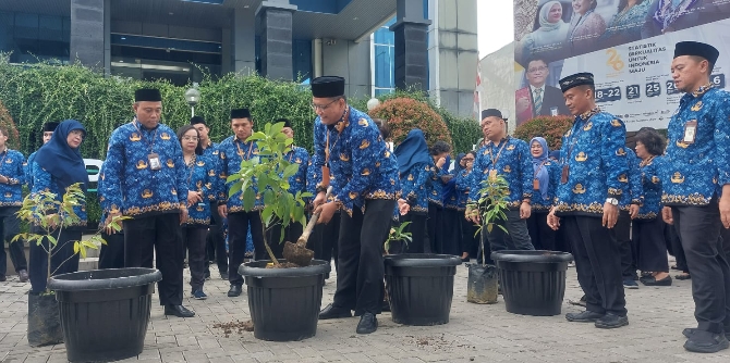 Peringati Hari Statistik Nasional, BPS Sumut Gelar Apel dan Tanam Pohon