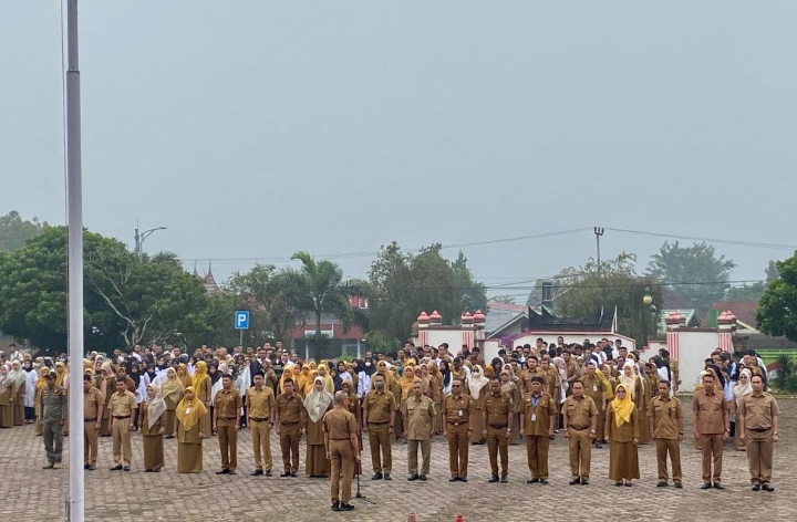 ASN dan THL Kabupaten Solok Dituntut Menjadi Pelopor Kesehatan Untuk Mengatasi Cuaca Berkabut dan Berasap di Kabupaten Solok
