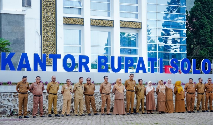 Apel Pagi Pemerintah Kabupaten Solok Dipimpin  Kepala Dinas Pariwisata Armen