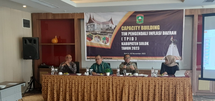 Setda Kabupaten Solok Medison, S.Sos, M.Si Membuka Secara Resmi Kegiatan Capacity Building Tim Pengendali Inflasi Daerah Kabupaten Solok 2023