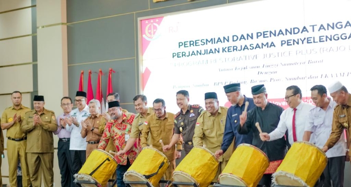 Bupati Solok Hadiri kegiatan Peresmian Serta Penandatanganan Perjanjian Kerja Sama