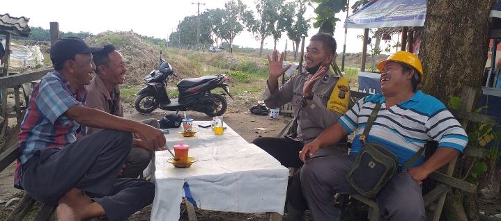 Bhabinkamtibmas Polsek Prapat Janji Sambang dan Cooling System