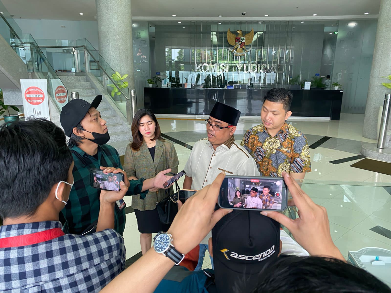 Rugi Ratusan Milyar, Mizuho Investment Tuntut The Dunking Group Mengembalikan Assetnya.