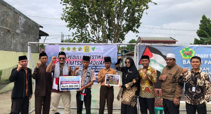 YP Khadijah Gelar Aksi Peduli Palestina Salurkan Donasi Melalui DD Waspada