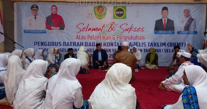 Usai Kukuhkan Pengurus BKMT Tapsel, Bupati Dolly Pasaribu di Upa-Upa