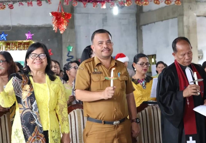Kecamatan Salak Melaksanakan Perayaan Natal di GKPPD Pea Lagat