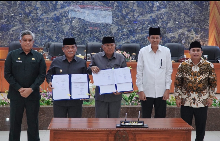 Plt Bupati Sampaikan Pendapat Akhir atas Persetujuan DPRD Tentang R-APBD 2024