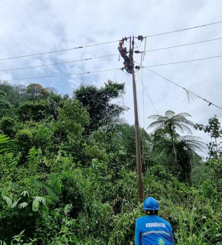 PLN Berhasil Pulihkan Kelistrikan Kabupaten Mandailing Natal Pasca Tanah Longsor