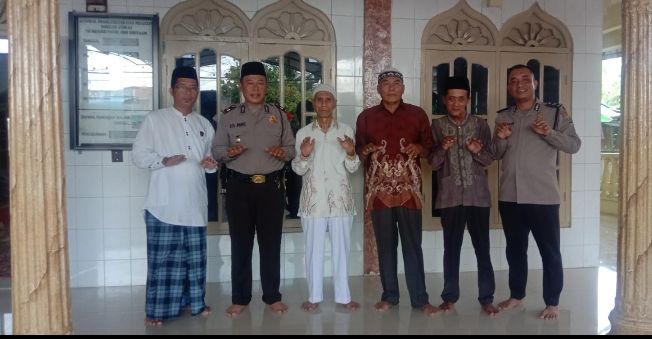 Gelar Kegiatan Jumat Curhat Bersama Warga Kapolsek Kota Kisaran Timur Dengarkan Keluhan Warga