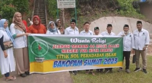Wisata Religi Bakopam Sumut, Berziarah ke Makam Wali Allah di Kecamatan Barus