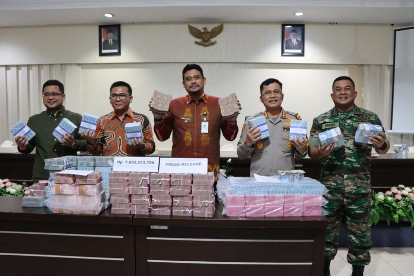 Kapolrestabes Medan Ikuti Press Release Lampu Pocong di Kejari Medan