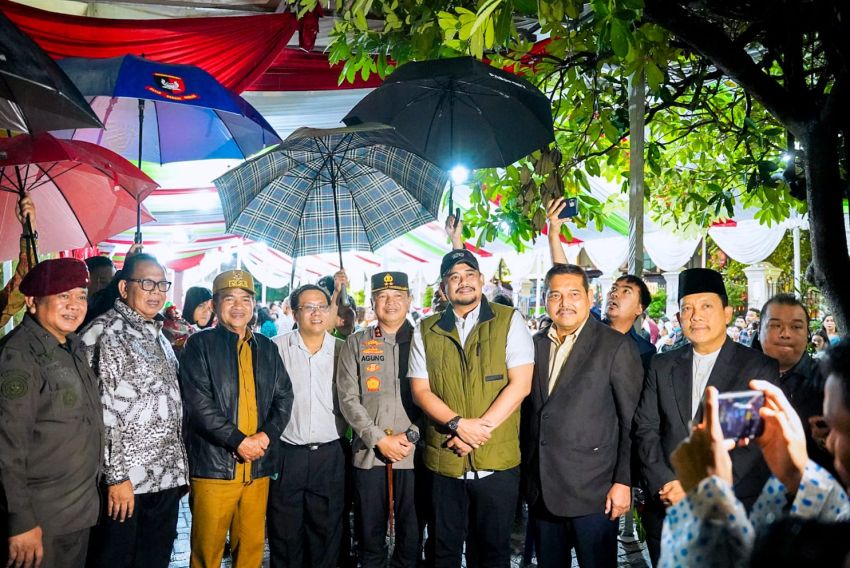 Bobby Nasution Bersama Pj Gubsu Tinjau Sejumlah Gereja