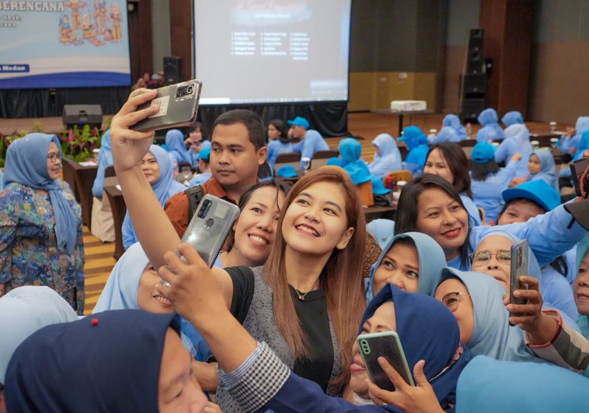 Kahiyang Ayu Bawa Keceriaan di Pembukaan Outbound Penyuluh Keluarga Berencana Medan