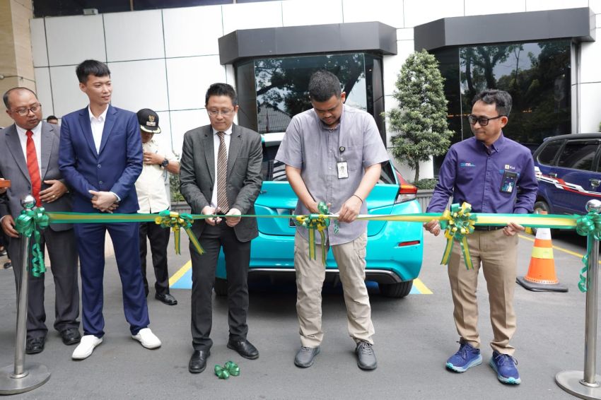 Pertama Di Medan, Bobby Nasution Luncurkan EV Charging Station di Hotel