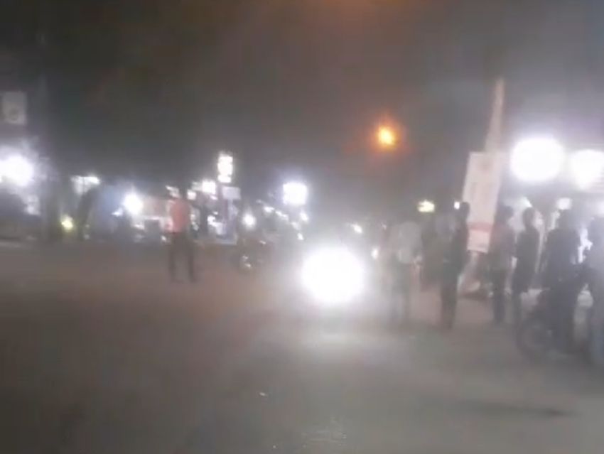 Dua Kelompok Pemuda di Jalan Mandala By Pass Saling Serang Dengan Lempar Batu dan Tembakan Mercon