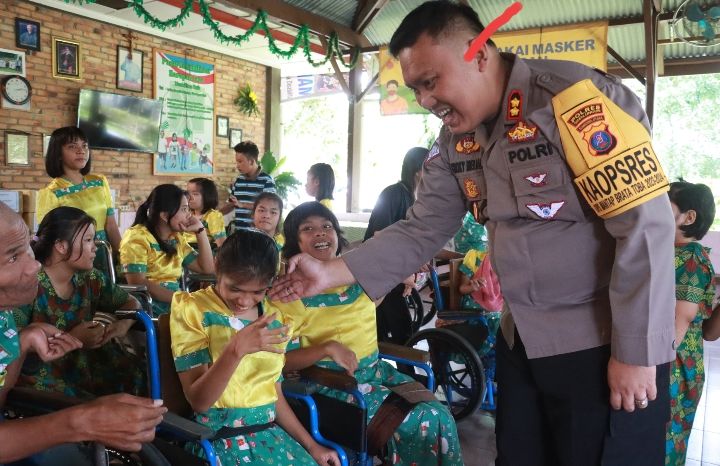 Polres Simalungun Berikan Bantuan di Pusat Rehabilitasi Harapan Jaya dalam Acara Bakti Sosial