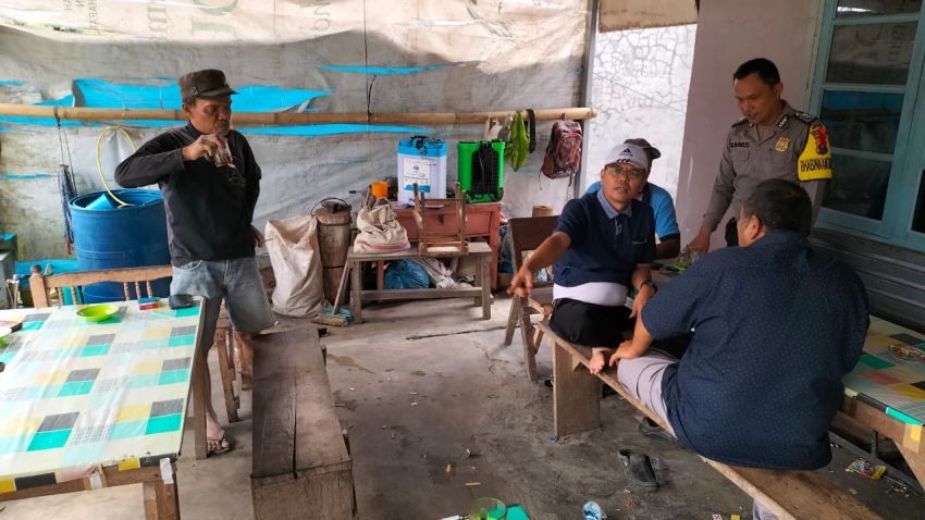 Bhabinkamtibmas Sambangi Masyarakat, Himbau Masyarakat Menjaga Kamtibmas Menjelang Pemilu