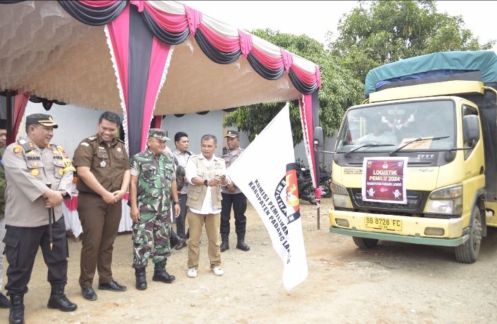 KPU  Palas Distribusikan Logistik Pemilu Untuk 8 Kecamatan