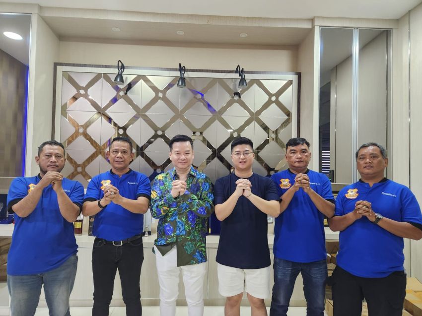 Imlek di Kediaman Robert Atiam, Ketua Pewarta : Tahun Baru dapat Lebih Banyak Kekayaan dan Kemakmuran