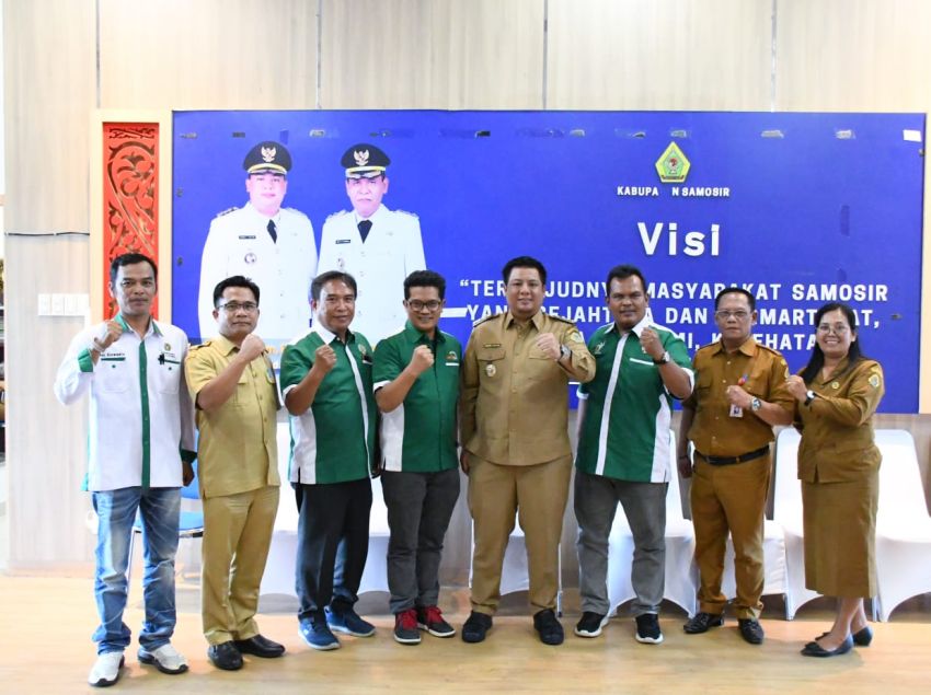 BUPATI SAMOSIR SIAP MENDUKUNG PELAKSANAAN KKN BERSAMA INTERNASIONAL DI SAMOSIR