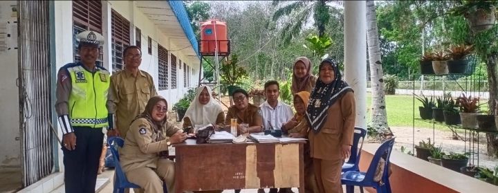 Siswa SMP N 1 Tapian Dolok Terima Penyuluhan Tertib Lalu Lintas dari Sat Lantas Polres Simalungun