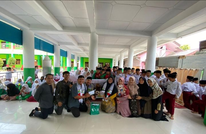 SD IT An Nahlu Kisaran Donasi Rp21 Juta Untuk Palestina