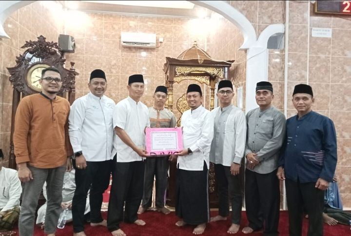 Tim VI Safari Ramadhan 1445 H Pemko Solok mengunjungi Masjid Qadarul Yakin di Kelurahan Kampung jawa