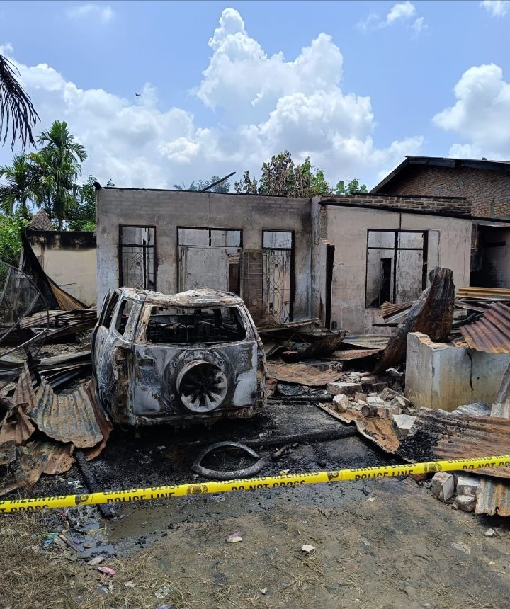 Rumah Kediaman Wartawan Diduga Dibakar OTK,  Bupati Bersama Dandim Labuhanbatu Turut Prihatin